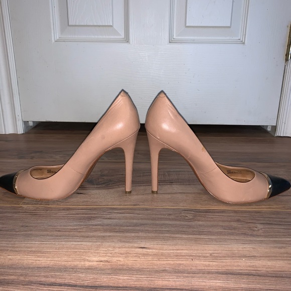 Heels - Picture 5 of 5